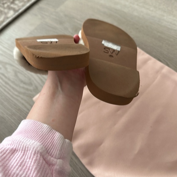 Stuart Weitzman Cammy Shearling Slide Sandals - Picture 6 of 6